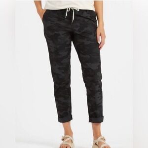 Vuori Black Camo Ankle Pants